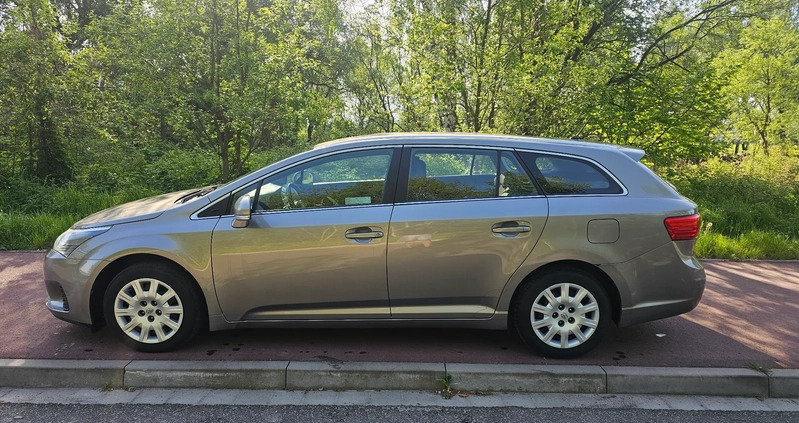 Toyota Avensis cena 32400 przebieg: 280000, rok produkcji 2014 z Chełmek małe 254